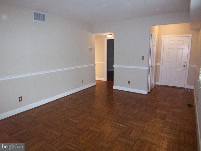 Photo - 1111 N Pitt St Unidad 1A