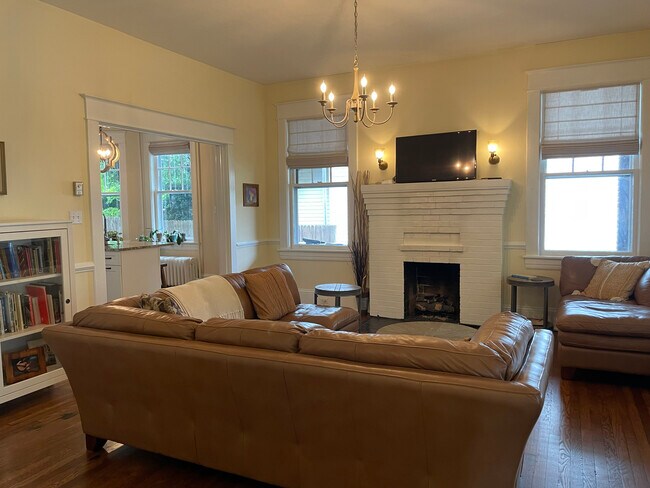 Photo - 617 Allison Ave SW Unit 1