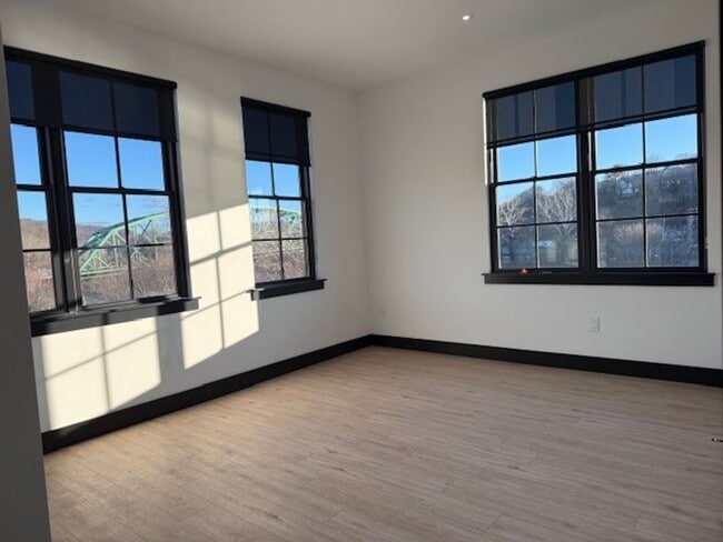 Building Photo - 41 Larry Holmes Dr Unit 339