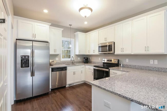 Building Photo - 35 Ringgold St Unit 104