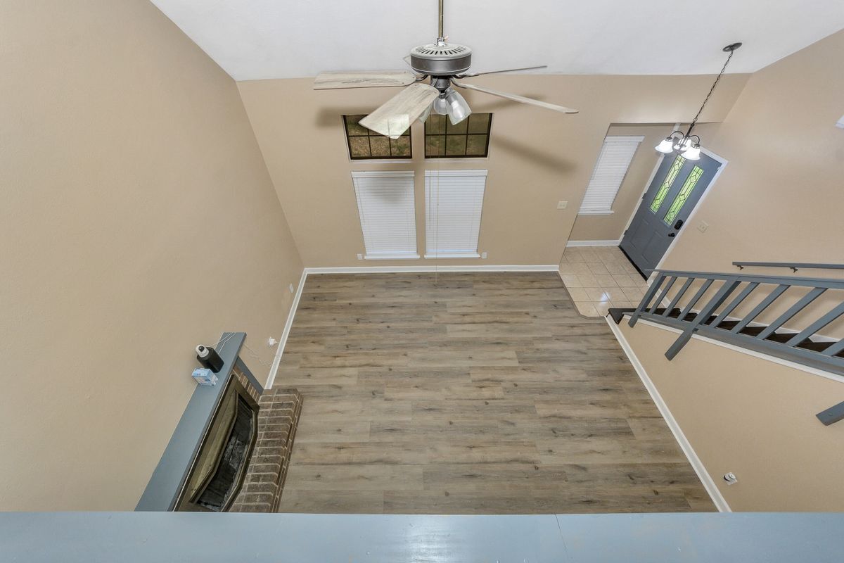 Photo - 6832 Younger Dr