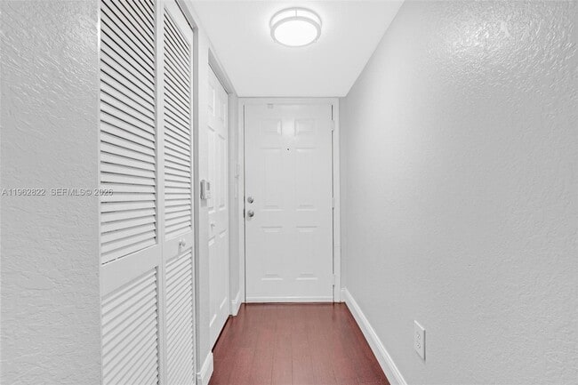 Photo - 2586 Centergate Dr Unidad 303