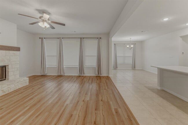 Photo - 1037 Flagstone Dr
