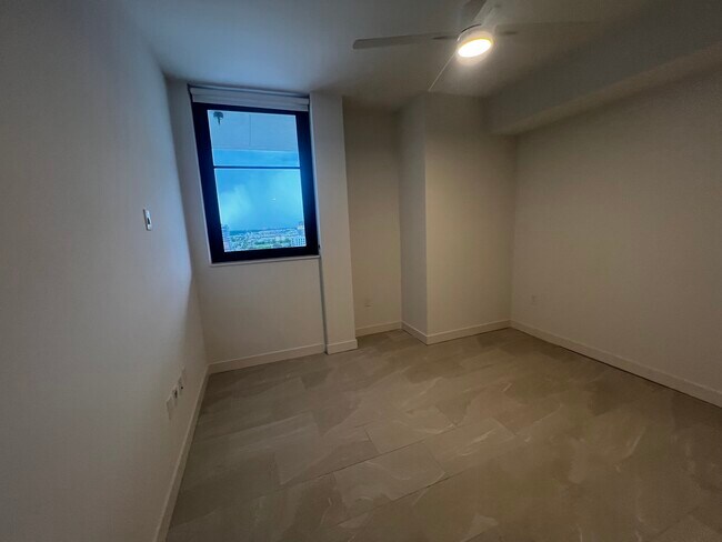 Photo - 132 NE 22nd St Unidad B1