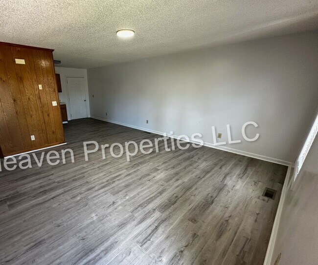 Photo - 301 Williamson St Unit B