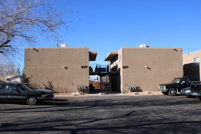 Tennessee Street Apts