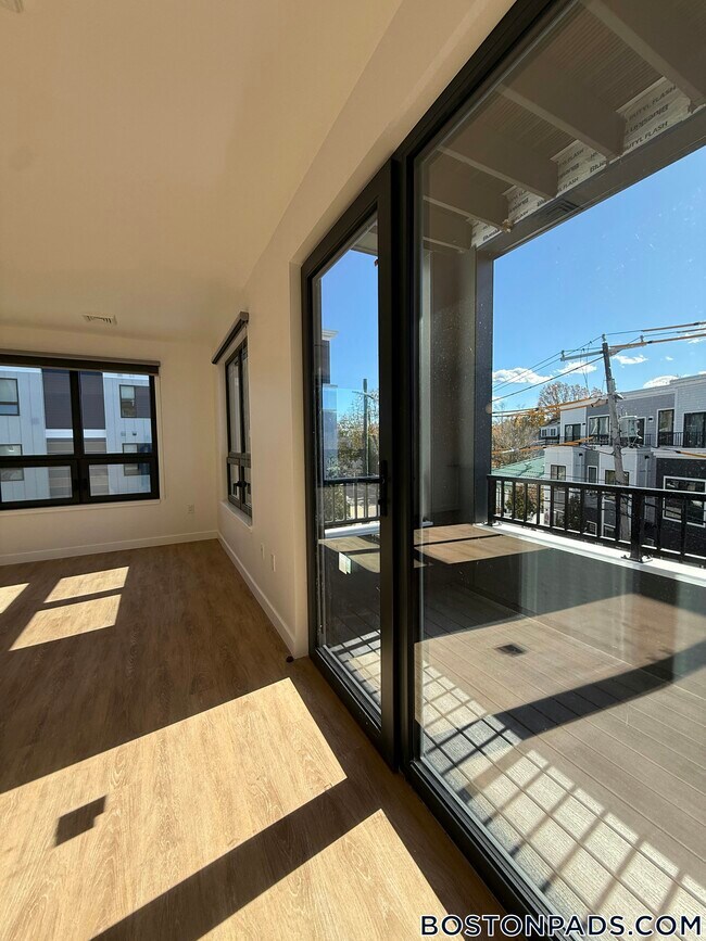 Photo - 199 Gardner St Unit 303