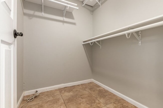 Photo - 850 S River Dr