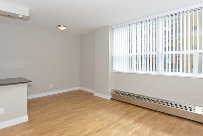 Photo - 190 Jameson Ave Unit 605