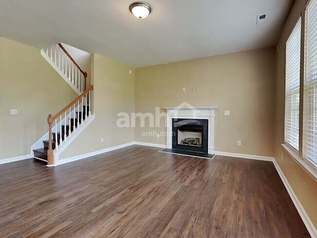 Photo - 1404 Manley Ct