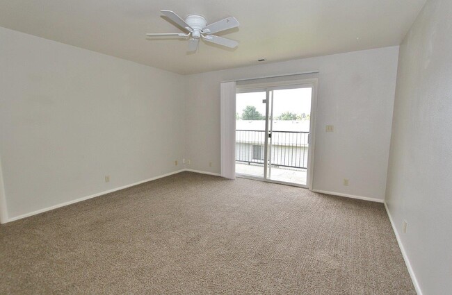 Photo - 551 N Moffatt Ave Unit 7