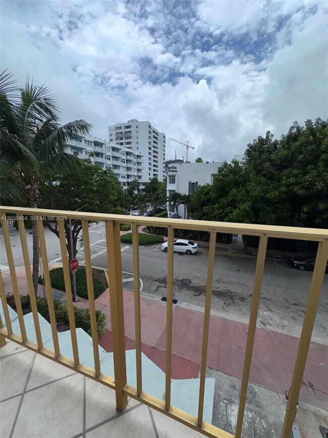 245 18th St Unit 401