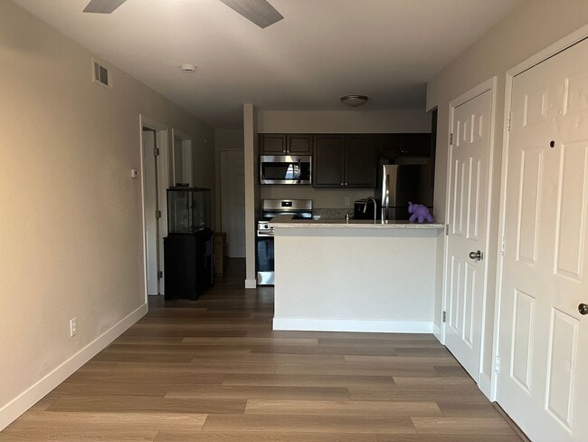 Photo - Amazing city views  2 bed 1 bath upstairs ...