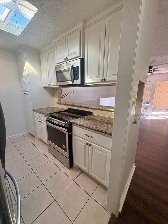 Photo - 2744 Briarhurst Dr Unit 38