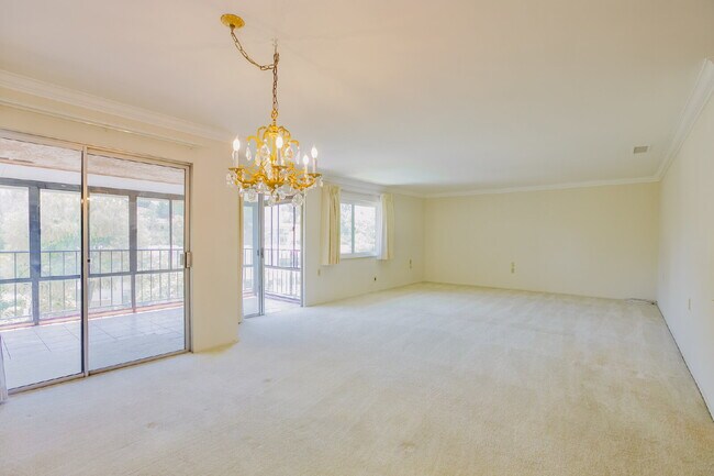 Photo - Spacious 3BD/3BA Condo with Enclosed Patio and Resort-style Amenities Unit 3H