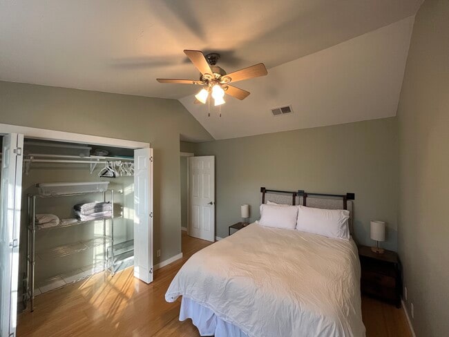 Photo - 2215 Post Rd Unit 2067