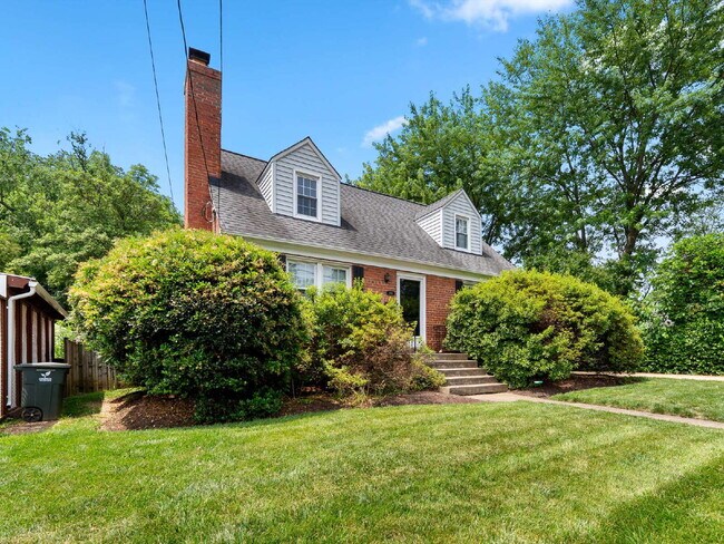 Classic Charm in Arlington - Classic Charm in Arlington Apartment