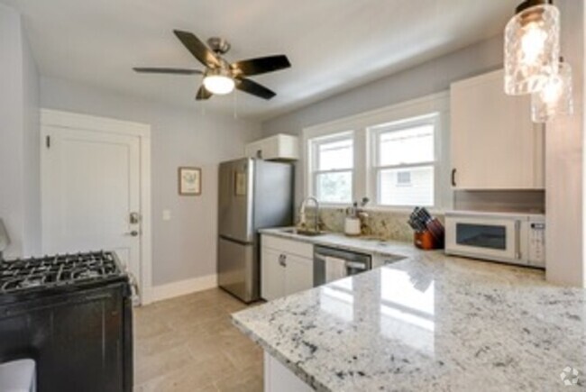 Building Photo - 2135 Renrock Rd Rental