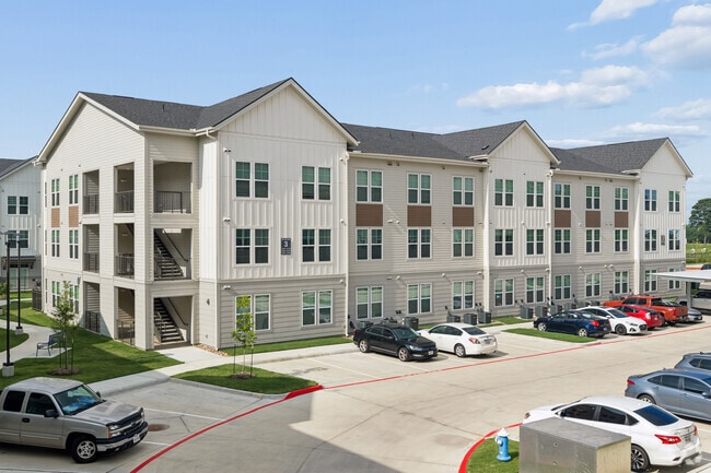 Building Photo - The Calahan