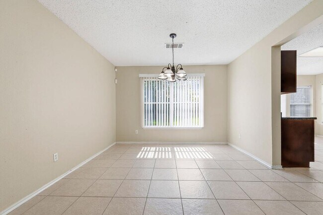 Photo - 1109 Bradbury Ln