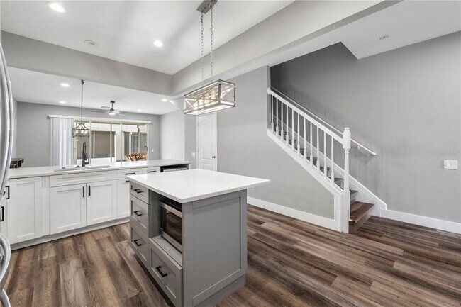 Photo - 26532 Castleview Way