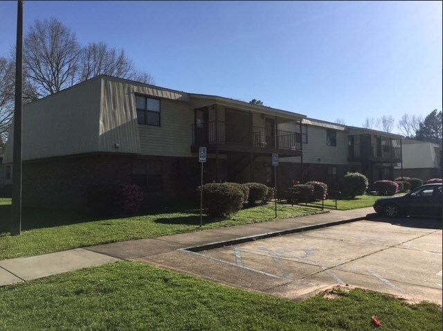 Photo - Kingswood Apartments
