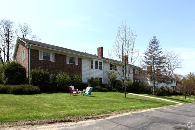 Carriage Hill Apartments - Carriage Hill Apartments