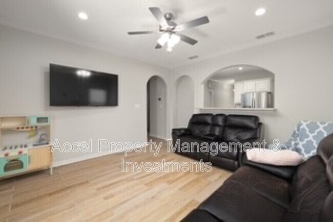 Photo - 8410 N 33rd Ln