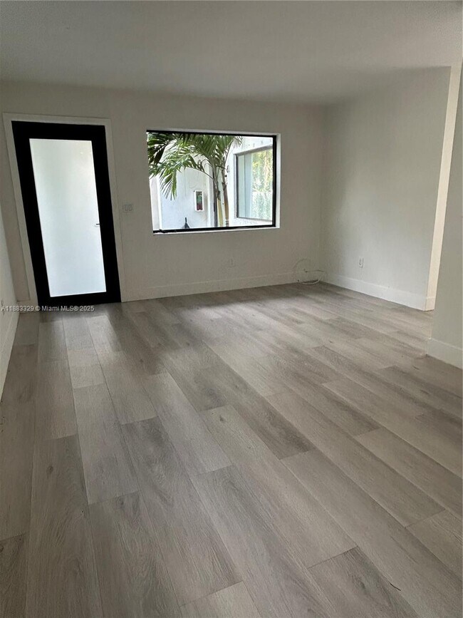 Photo - 37 NW 59th St Unit 1