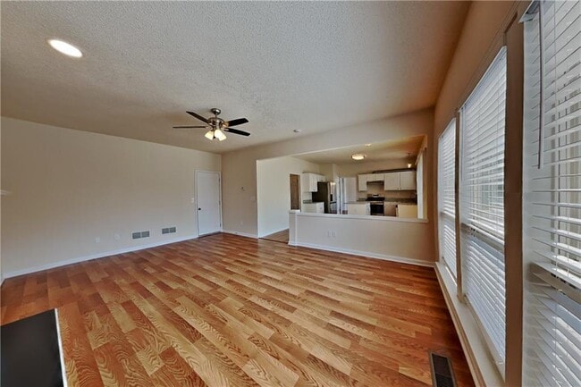 Photo - 3531 Chasefield Way