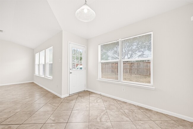 Photo - 2806 Powell Springs Ct