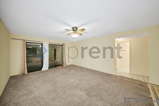 Photo - 11684 Ash St