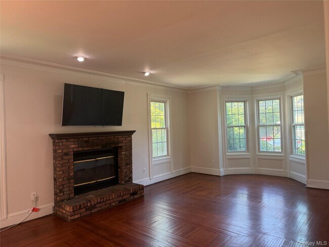 13 Walnut St