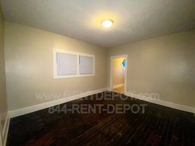 Photo - 1626 E Division St