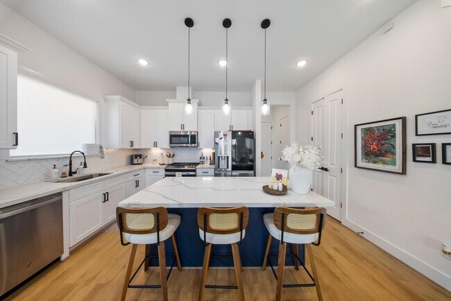 Photo - 4032 Porter St