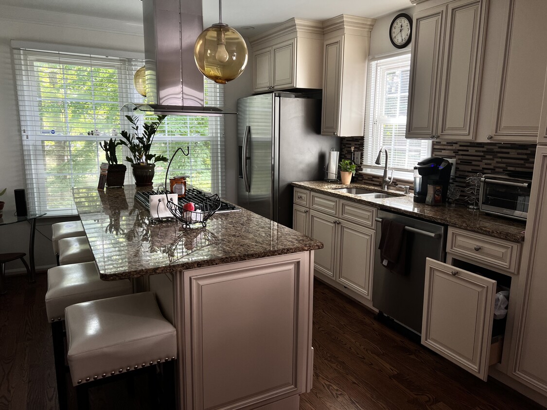Photo - 9446 Cloverdale Ct (Burke, VA)