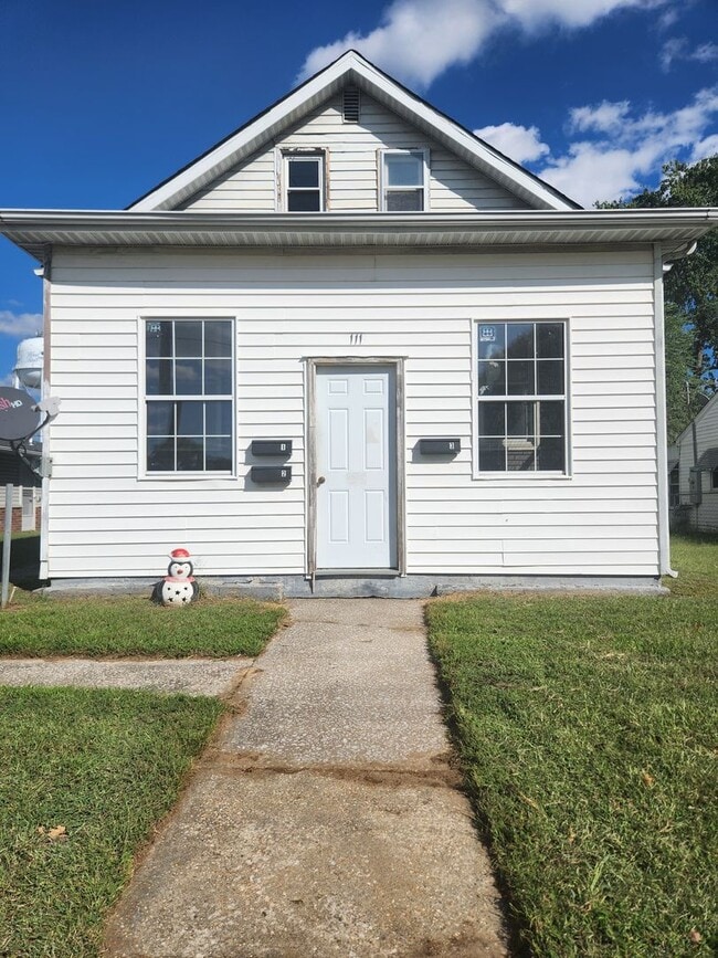 Building Photo - 111 S 13th St Unit 3
