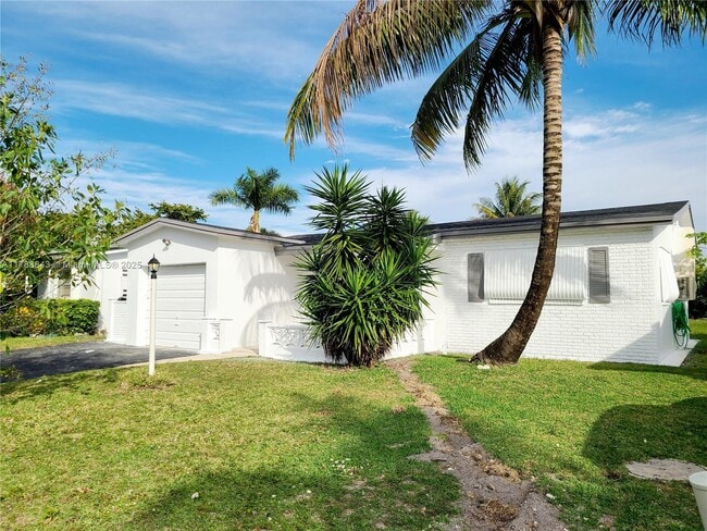 Building Photo - 4230 NW 52nd Ave