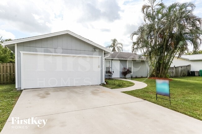 Photo - 462 SE Streamlet Ave