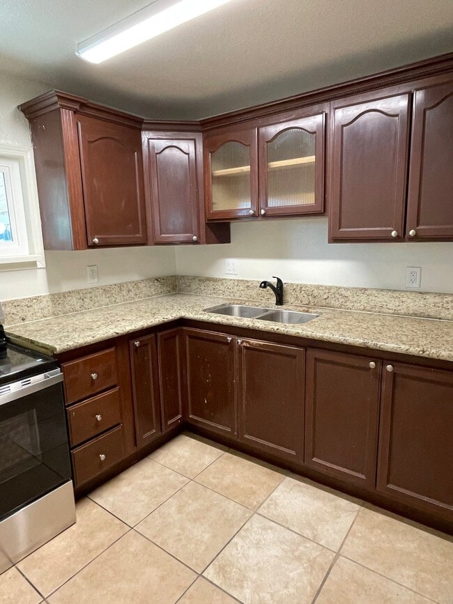 Photo - 835 E Nocta St