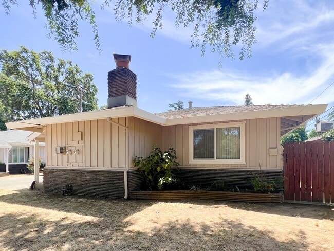 Photo - Inviting Duplex Just 5 Minutes from Sac State