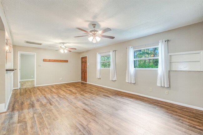 Photo - 27011 Azalea Ct