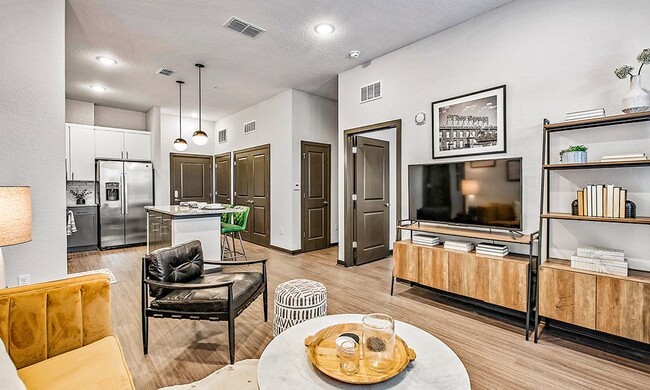 Photo - Cortland Santos Flats