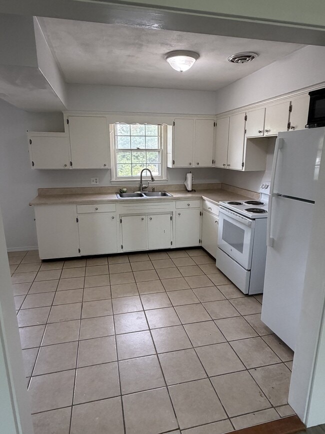 306 Loch Ln Unit 306