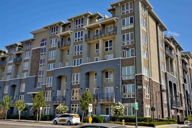 Building Photo - Luxury Condo 2 BED 2 BA at Dublin Elan - W...