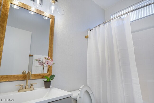 Photo - 2401 Predera Ave