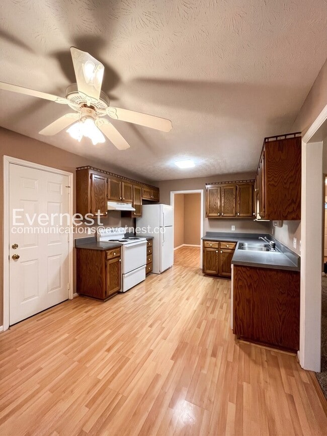 Photo - 2924 Bearwallow Rd