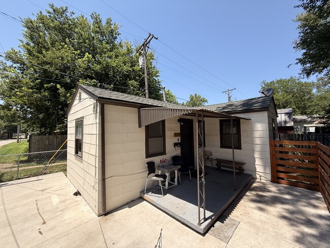 235 S Vine St