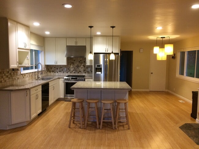 Photo - 233 Reichling Ave