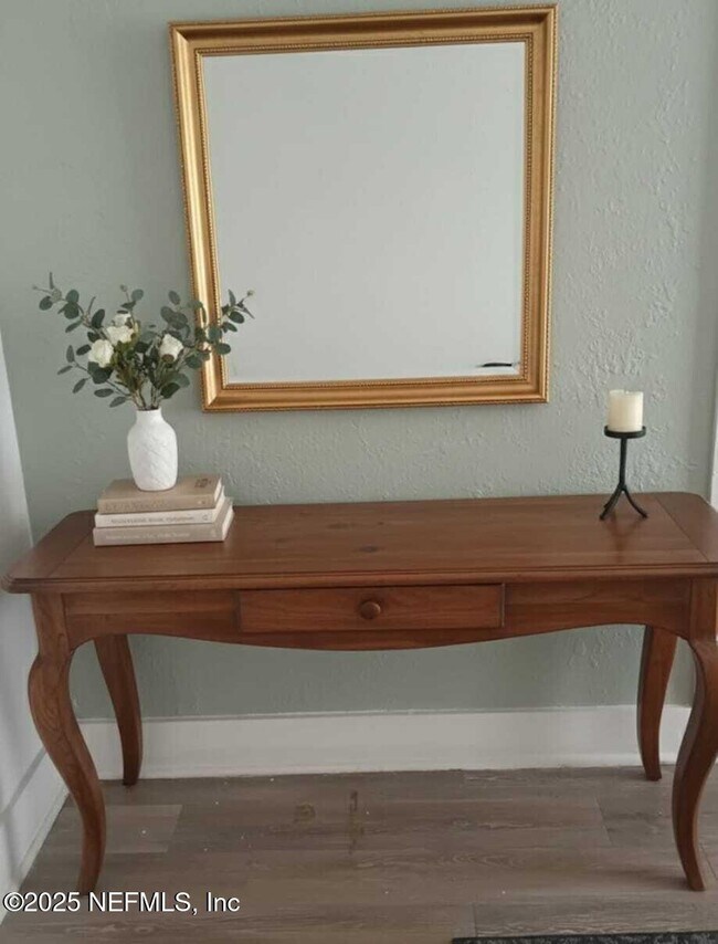 Photo - 1461 W 5th St